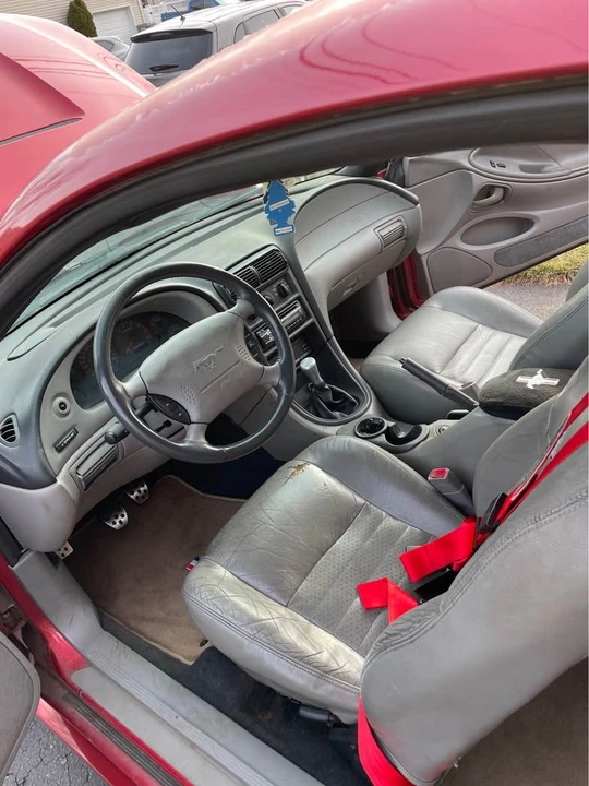 2000 Ford SN95 Mustang - Image 13 of 16