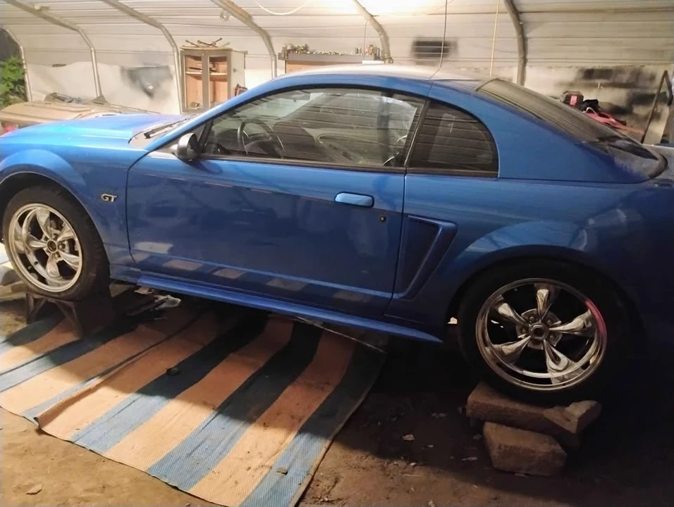 2000 Ford SN95 Mustang - Image 2 of 7