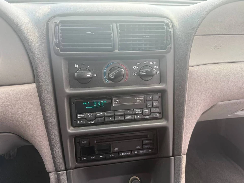 2000 Ford SN95 Mustang - Image 14 of 24