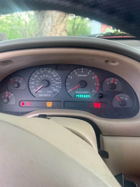 2000 Ford SN95 Mustang - Image 2 of 6