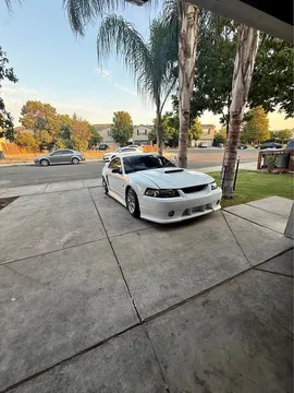 2000 Ford Mustang GT