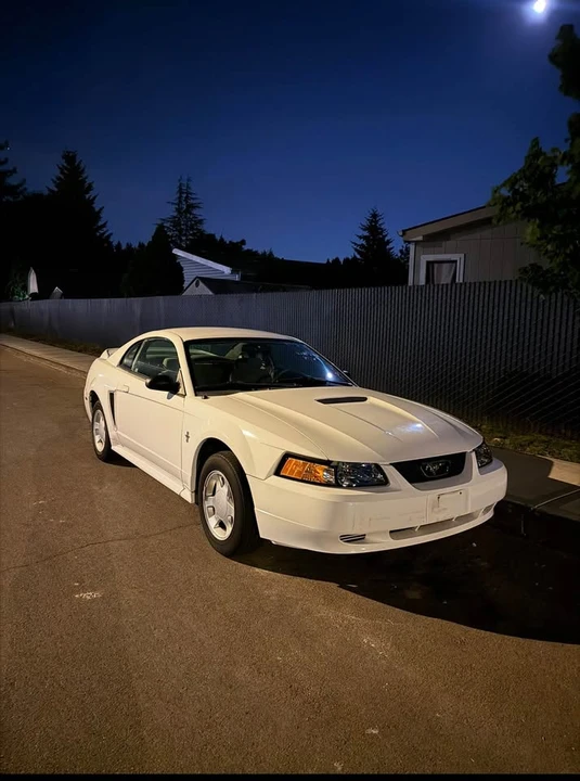 2000 Ford SN95 Mustang - Image 2 of 8