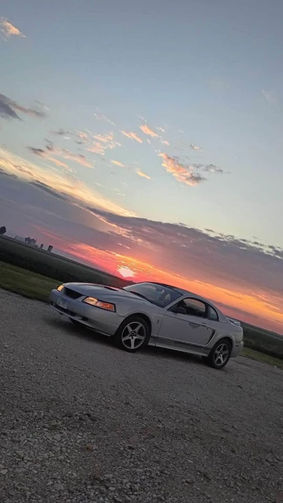 2000 Ford SN95 Mustang - Image 2 of 3