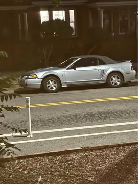 2000 Ford Mustang Convertible