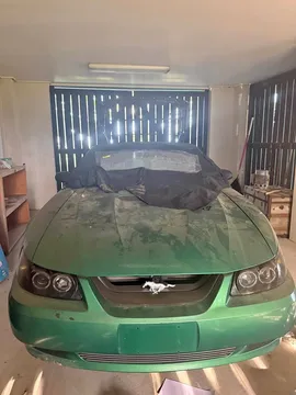 2000 Ford Mustang
