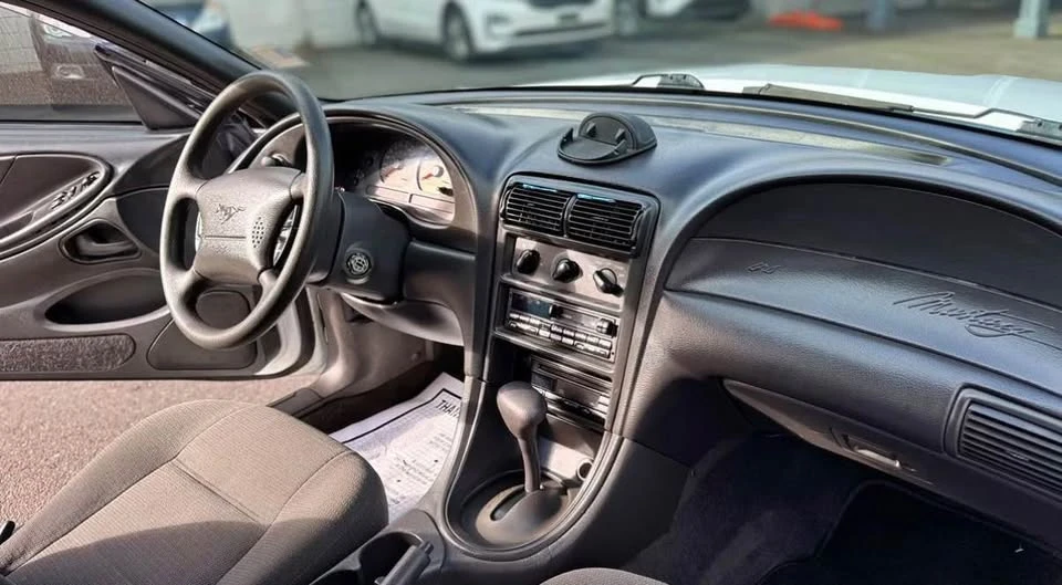 2000 Ford SN95 Mustang - Image 16 of 20