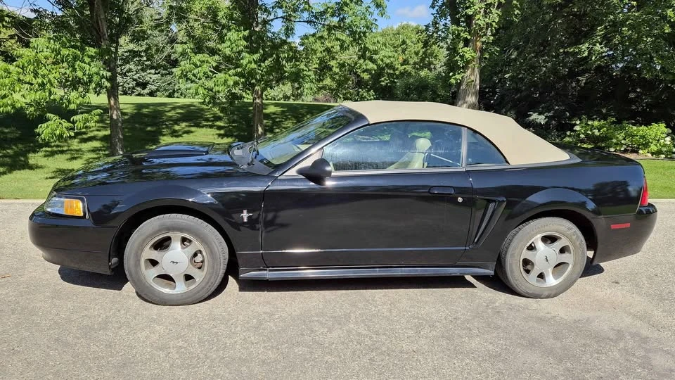 2000 Ford SN95 Mustang - Image 2 of 9