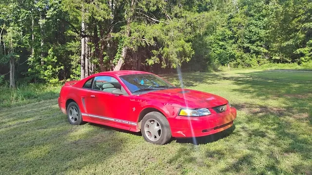 2000 Ford Mustang