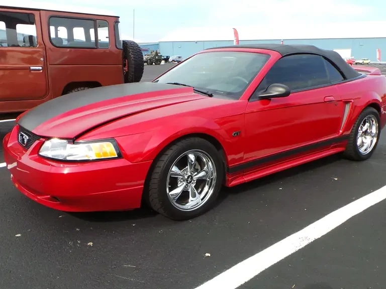 2000 Ford SN95 Mustang - Image 2 of 2