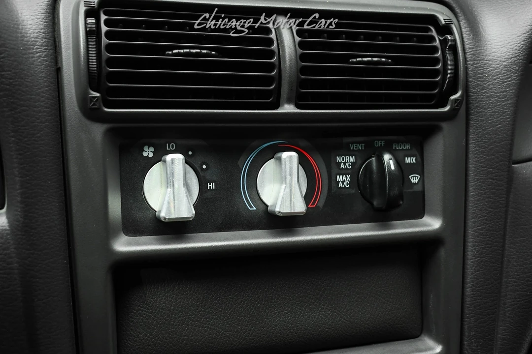 2000 Ford SN95 Mustang - Image 13 of 21