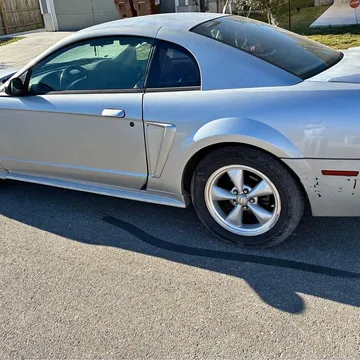 2000 Ford Mustang V6