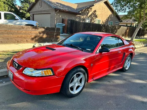 2000 Ford Mustang V6 Coupe