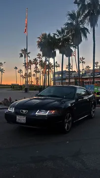 2000 Ford Mustang V6 Coupe