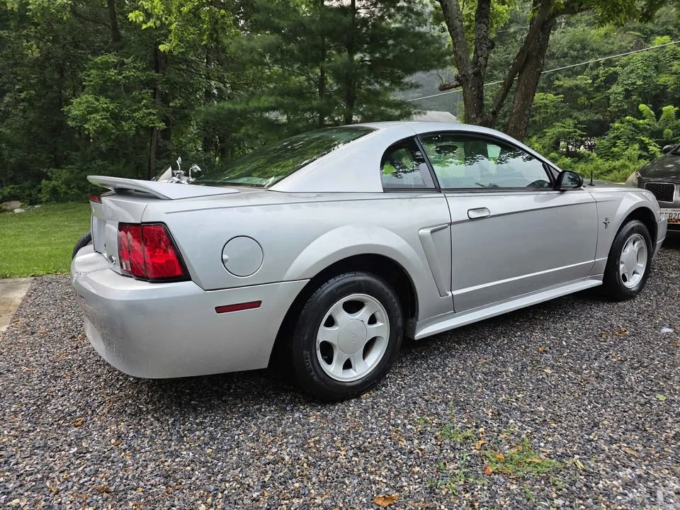 2000 Ford SN95 Mustang - Image 3 of 11