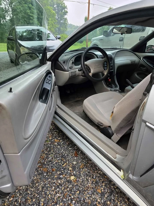 2000 Ford SN95 Mustang - Image 8 of 11