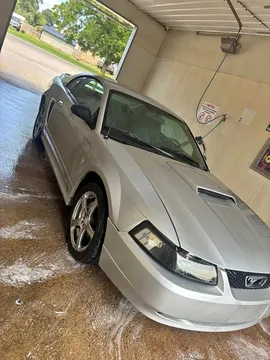 2000 Ford Mustang V6 Coupe 2D