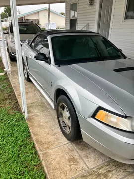 2000 Ford Mustang V6 Coupe 2D