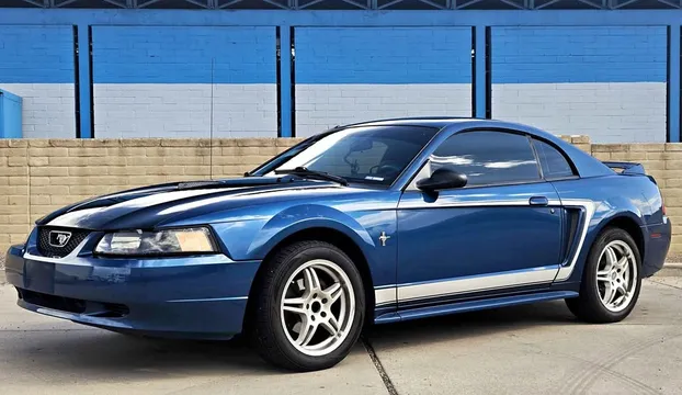 2000 Ford Mustang V6 Coupe 2D