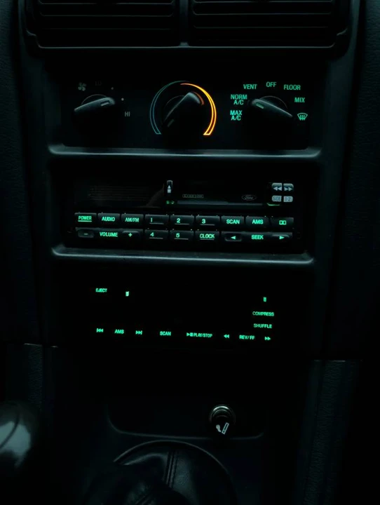 2000 Ford SN95 Mustang - Image 8 of 24