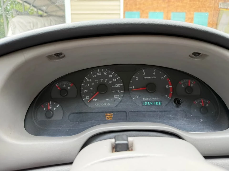 2000 Ford SN95 Mustang - Image 8 of 13