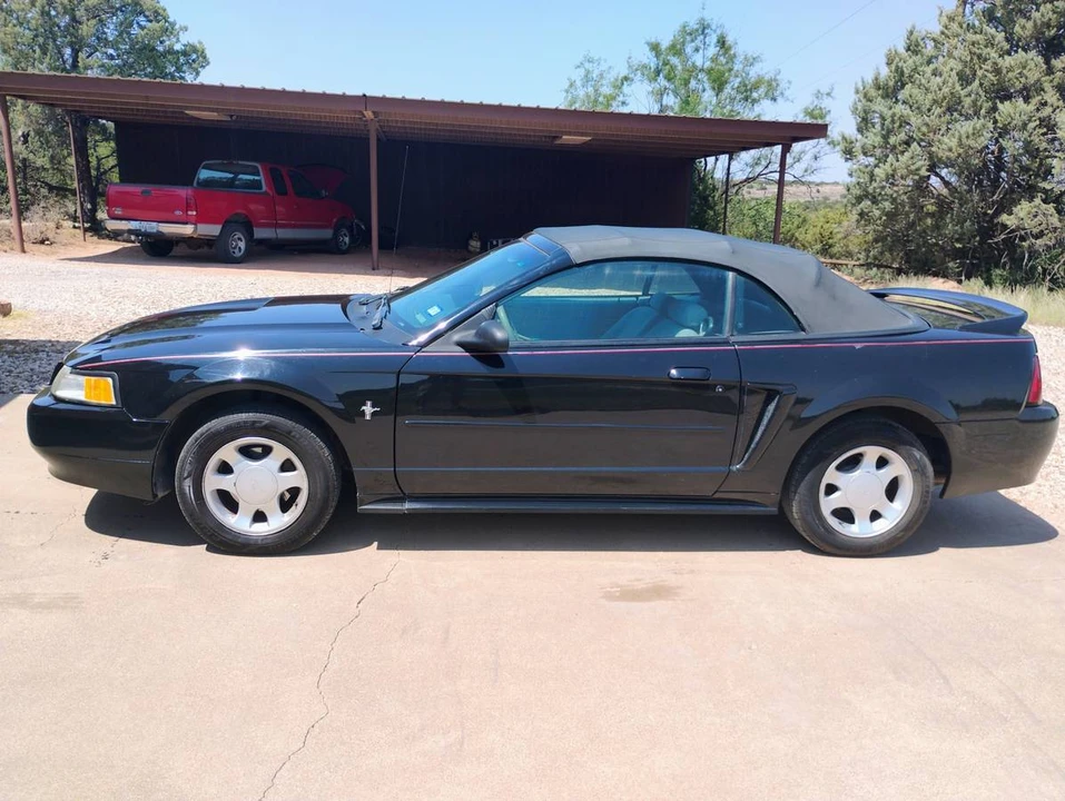 2000 Ford SN95 Mustang - Image 3 of 11