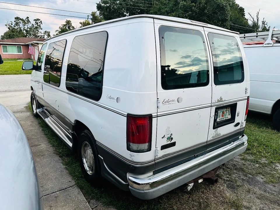 2000 Ford Econoline Van - Image 8 of 21