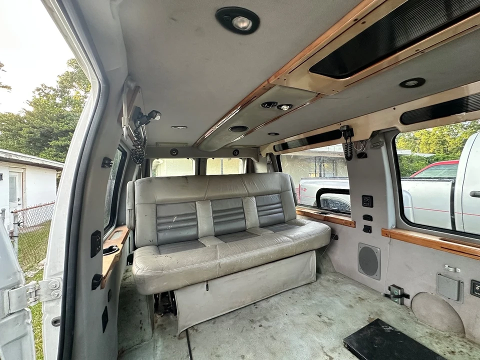 2000 Ford Econoline Van - Image 18 of 21