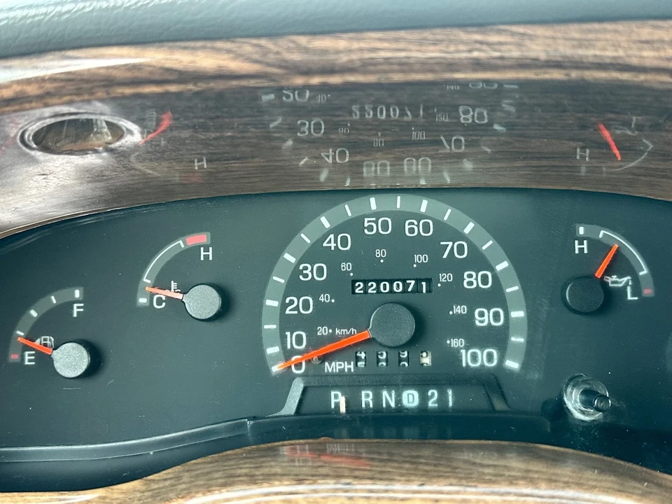 2000 Ford Econoline Van - Image 10 of 21