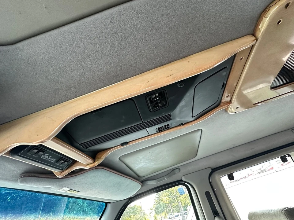 2000 Ford Econoline Van - Image 13 of 21