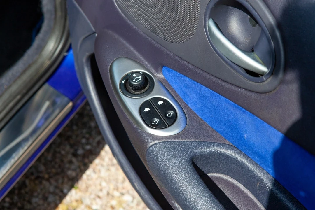 2000 Ford - Image 26 of 30
