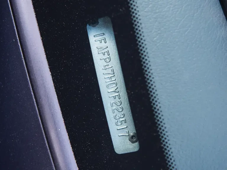 2000 Ford SN95 Mustang Cobra R - Image 27 of 28