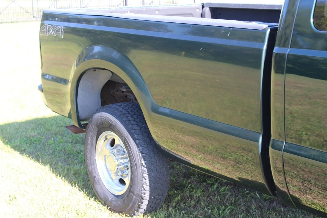 2000 Ford Super Duty 1st Gen - Image 7 of 12
