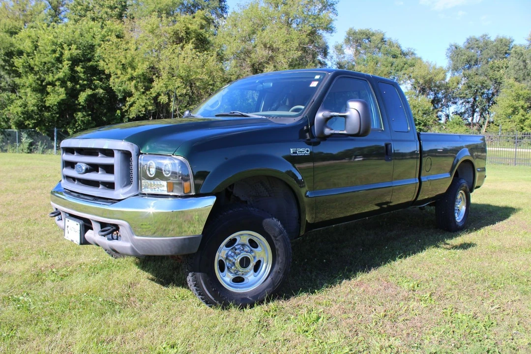 2000 Ford Super Duty 1st Gen - Image 2 of 12