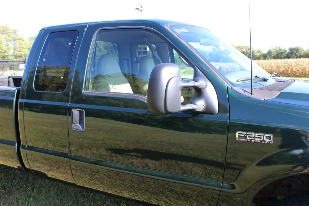 2000 Ford Super Duty 1st Gen - Image 6 of 12
