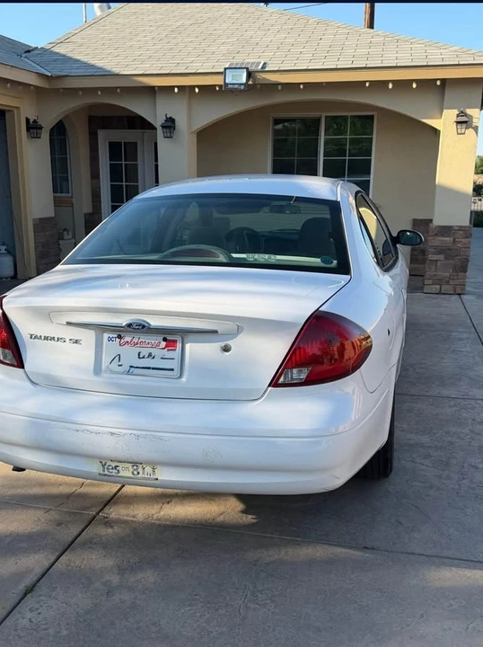 2000 Ford Taurus 4th Gen - Image 2 of 4