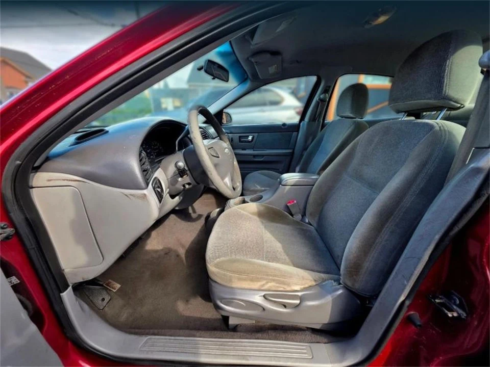 2000 Ford Taurus 4th Gen - Image 9 of 17