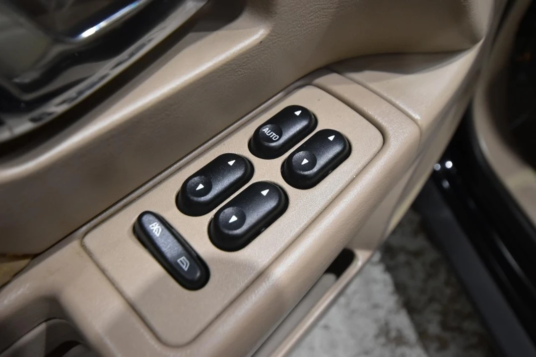 2000 Ford Taurus 4th Gen - Image 9 of 21