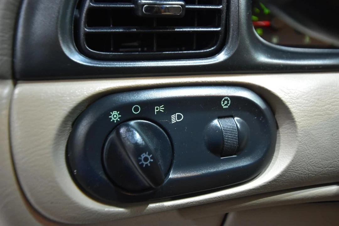 2000 Ford Taurus 4th Gen - Image 11 of 21