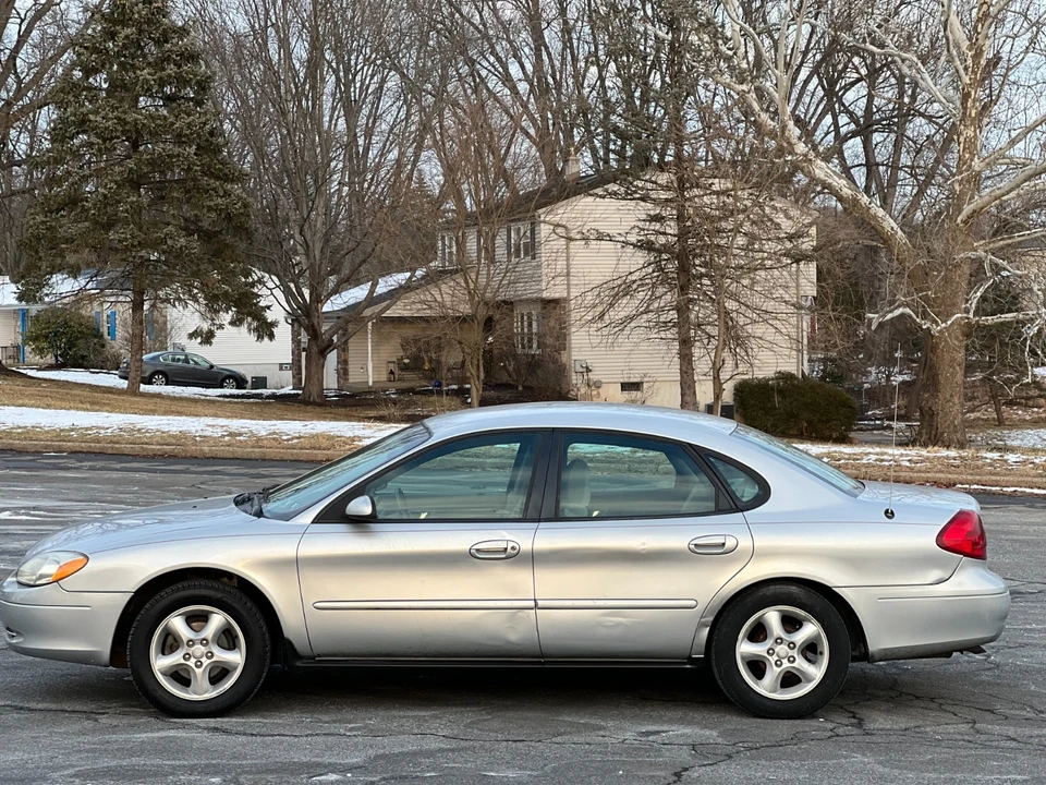 2000 Ford Taurus 4th Gen - Image 3 of 21