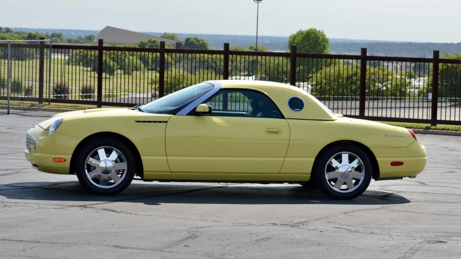 2000 Ford Thunderbird - Image 13 of 25