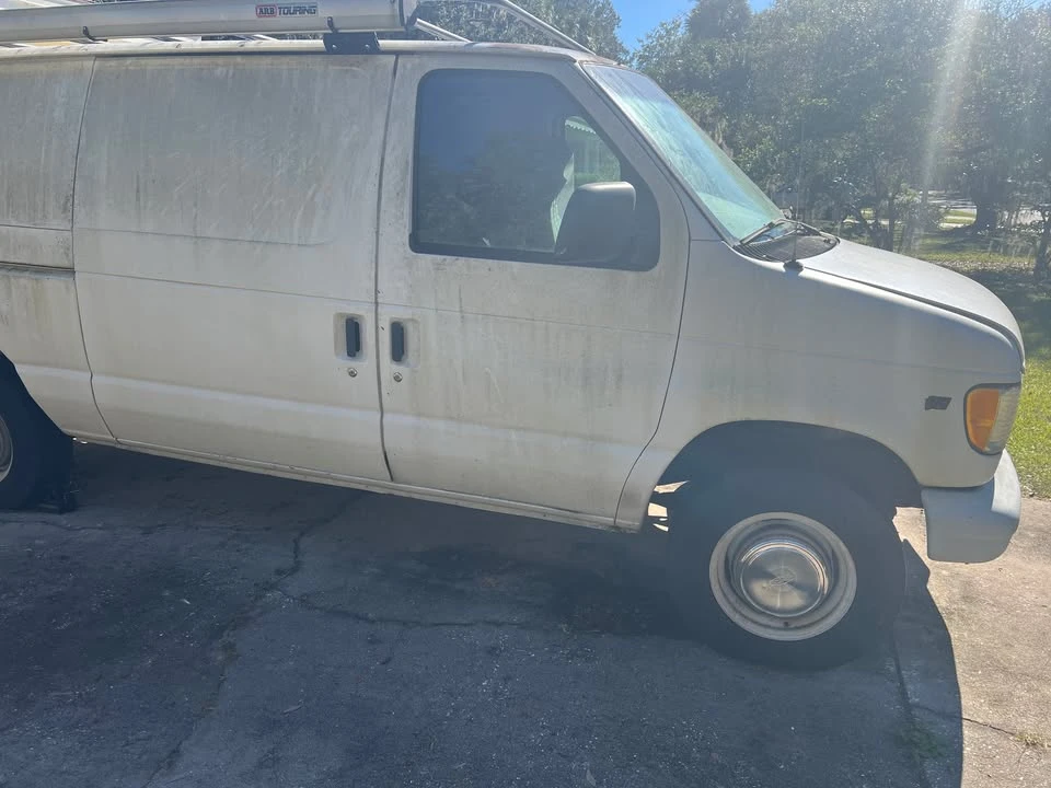 2000 Ford Econoline Van - Image 5 of 13