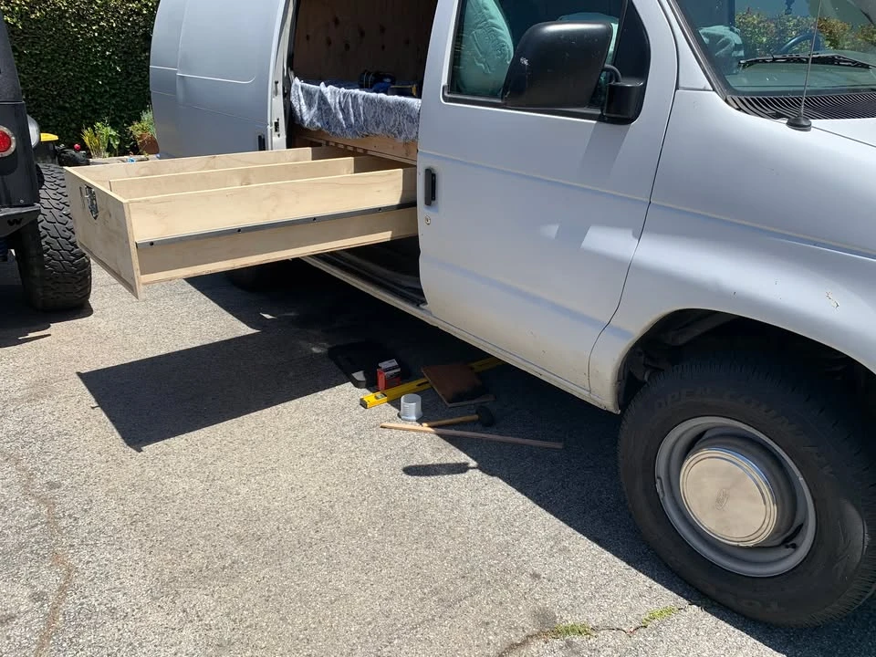 2000 Ford Econoline Van - Image 11 of 13