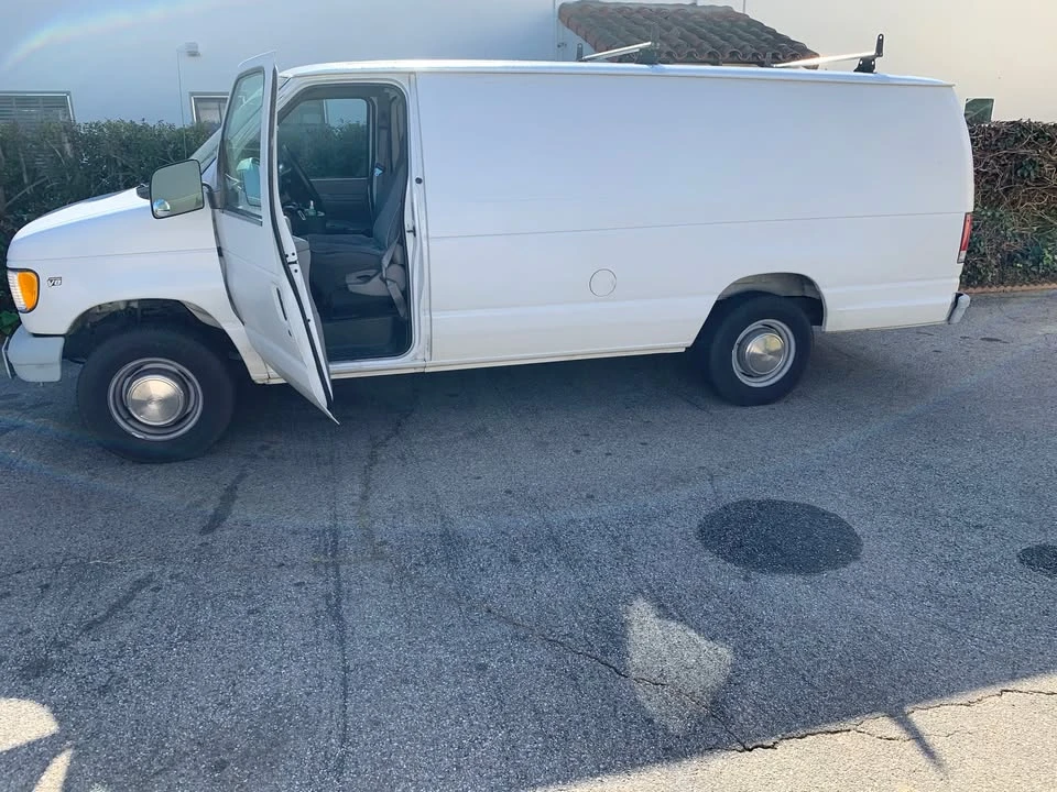2000 Ford Econoline Van - Image 4 of 13