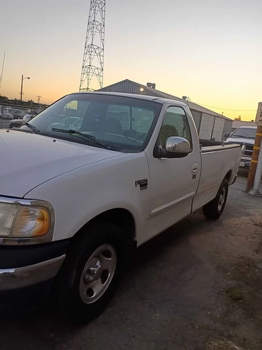 2000 Ford F-150 10th Gen - Image 3 of 8
