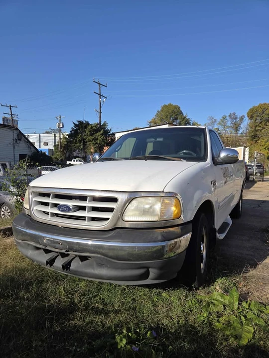 2000 Ford F-150 10th Gen - Image 2 of 8