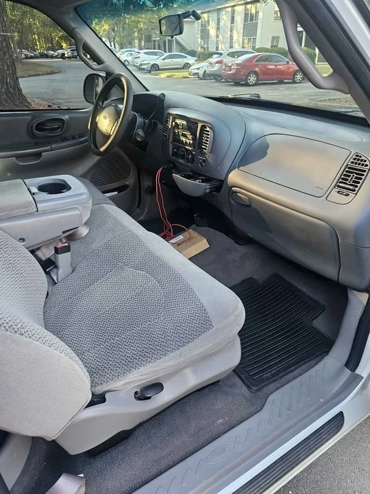 2000 Ford F-150 10th Gen - Image 5 of 8