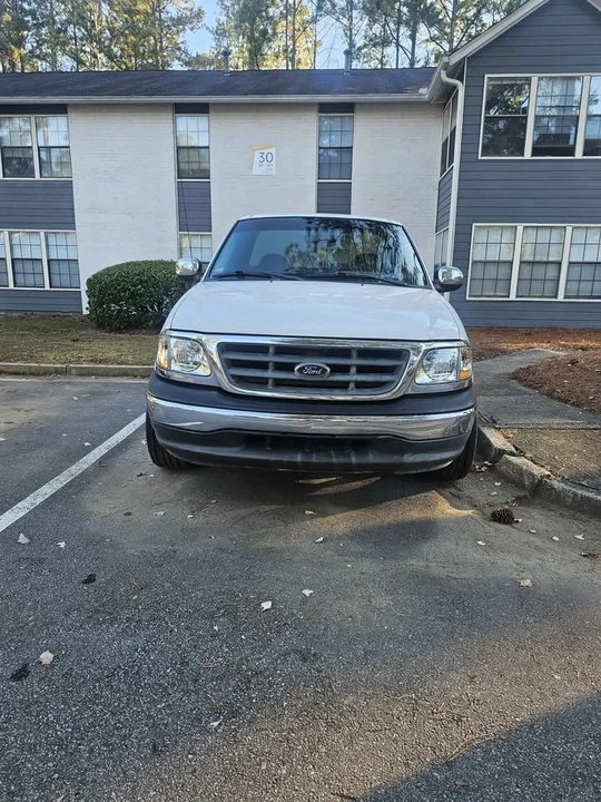 2000 Ford F-150 10th Gen - Image 2 of 8