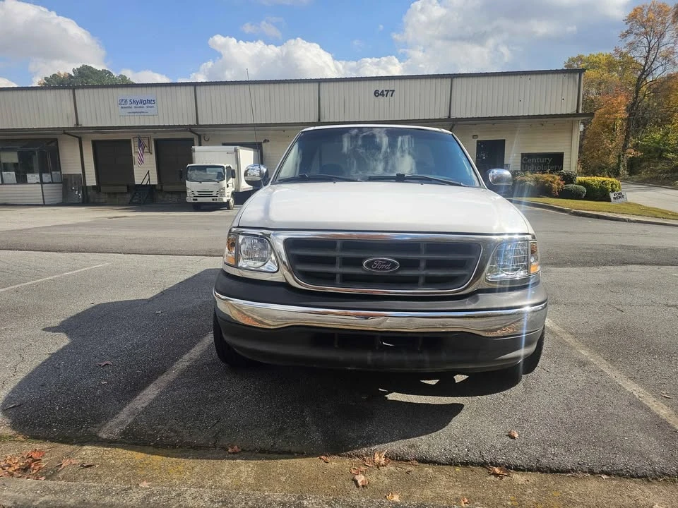 2000 Ford F-150 10th Gen - Image 2 of 15