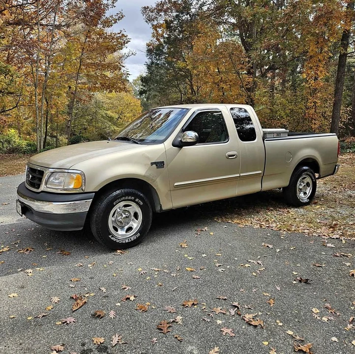2000 Ford F-150 10th Gen - Image 2 of 5