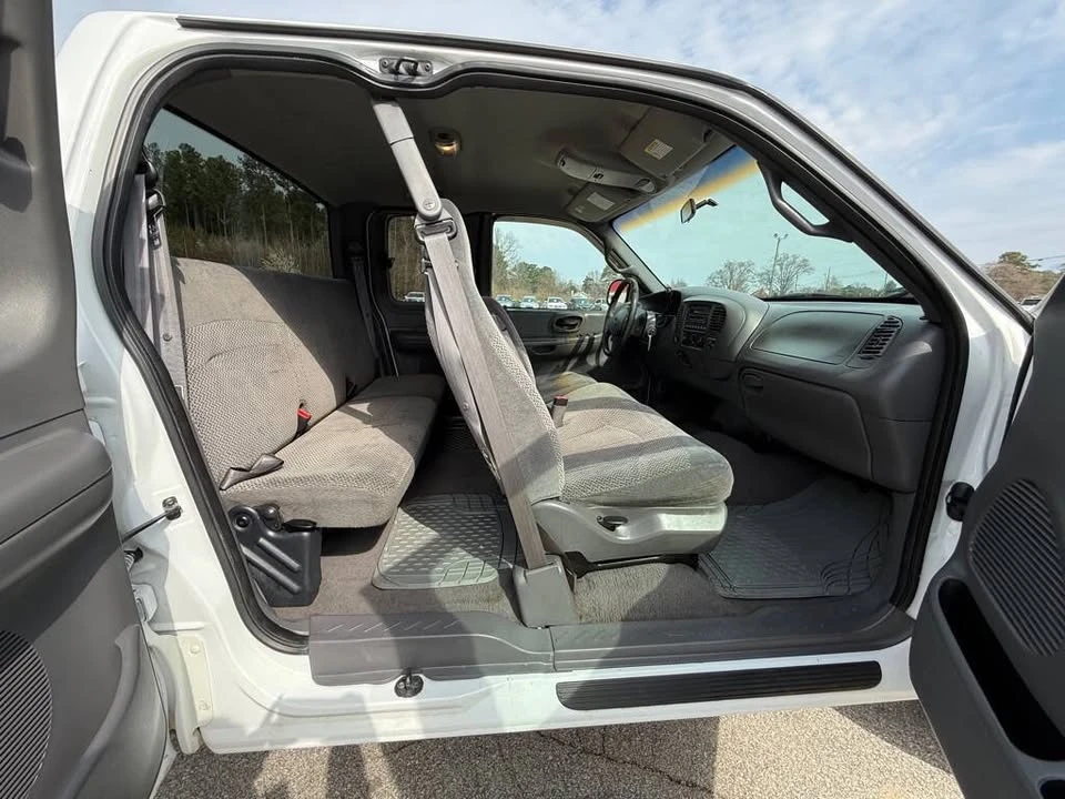 2000 Ford F-150 10th Gen - Image 14 of 19